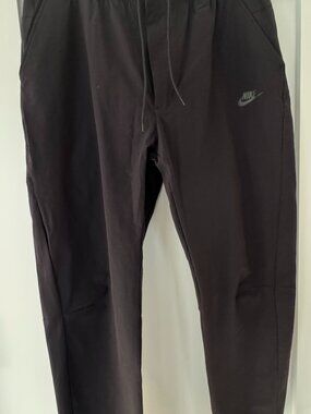 NIKE NWT Men's Sportswear Black Commuter Pants Size XL Style # DM 6621-010